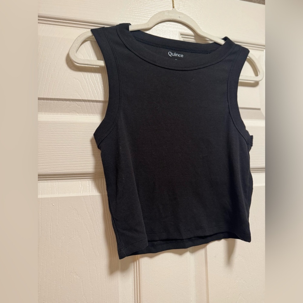 Quince Ribbed Black Crew Neck Tank  Top - Picture 3 of 7